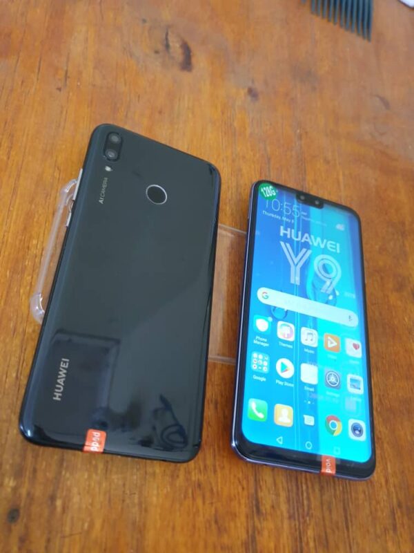 HUAWEI Y9 2019 - Image 4
